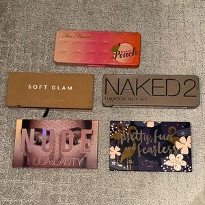 Eyeshadow palettes